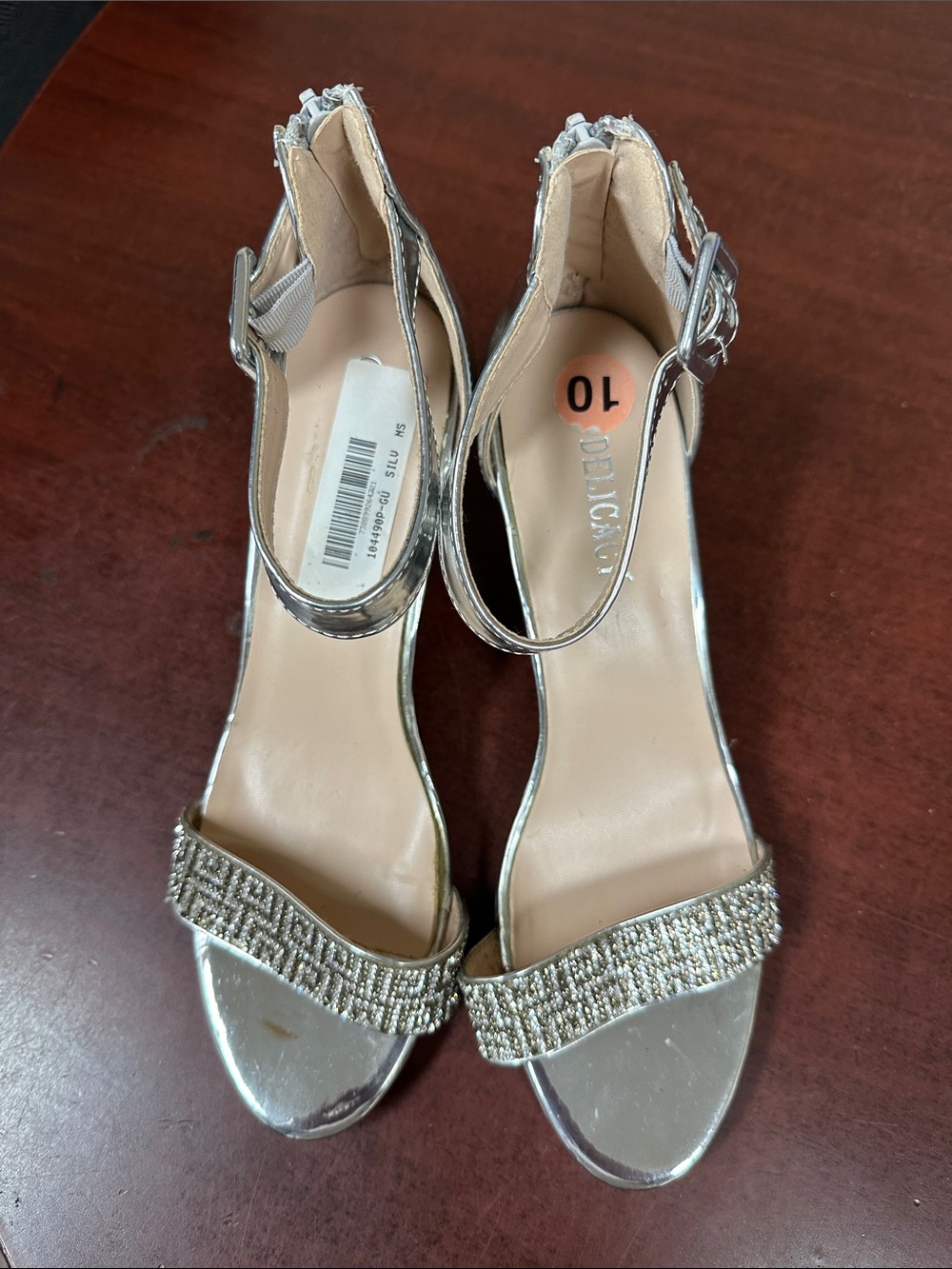 ##550, Size 10, Delicacy Silver Beaded Ankle-Strap Heels with Rhinestone Toe